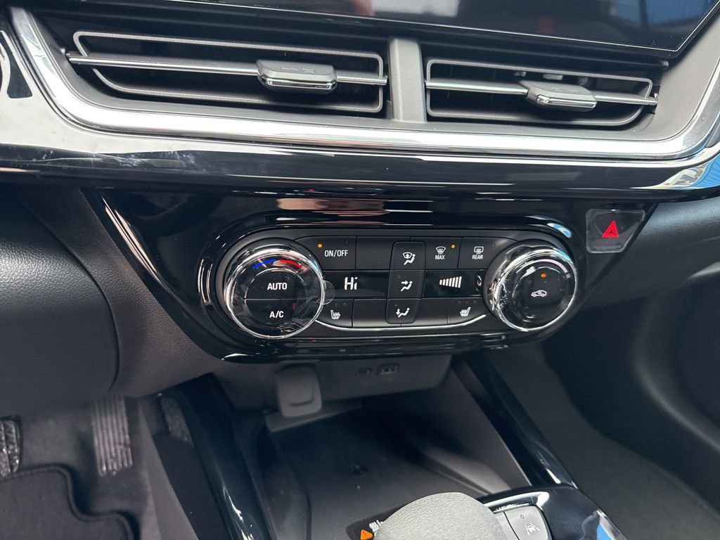 Used 2026 Chevrolet Trax RS w/ Sunroof Package image 27