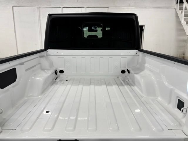 Used 2026 Jeep Gladiator Mojave AWD/4WD image 23