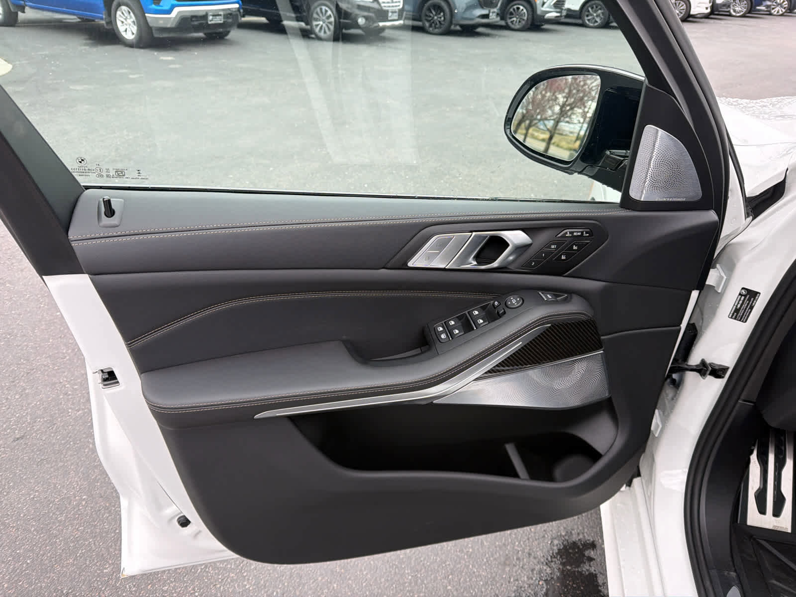 New 2026 BMW X7 M60i image 18