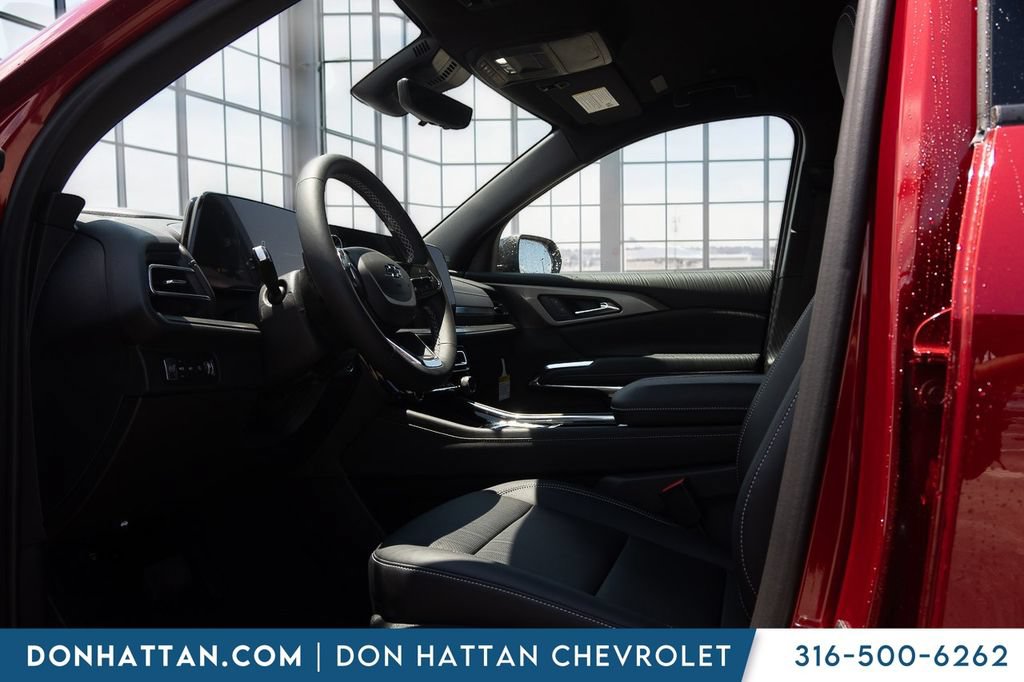 New 2026 Chevrolet Traverse LT w/ Midnight/Sport Edition AWD/4WD image 3