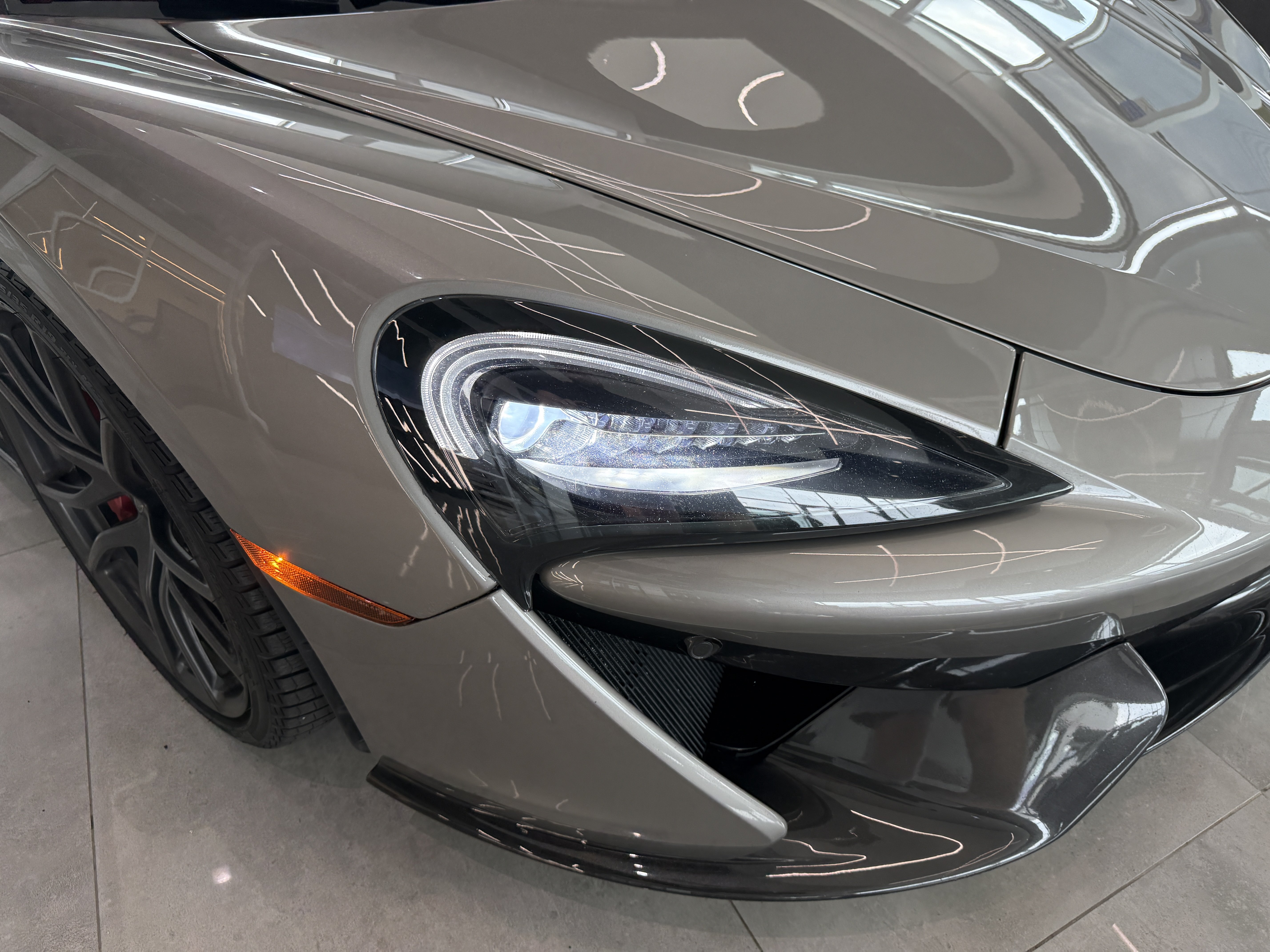 Used 2017 McLaren 570S RWD image 24