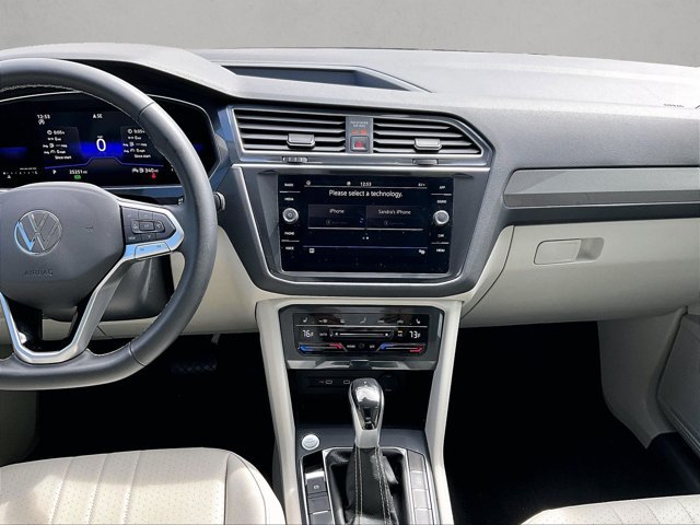 Used 2022 Volkswagen Tiguan SE FWD image 8