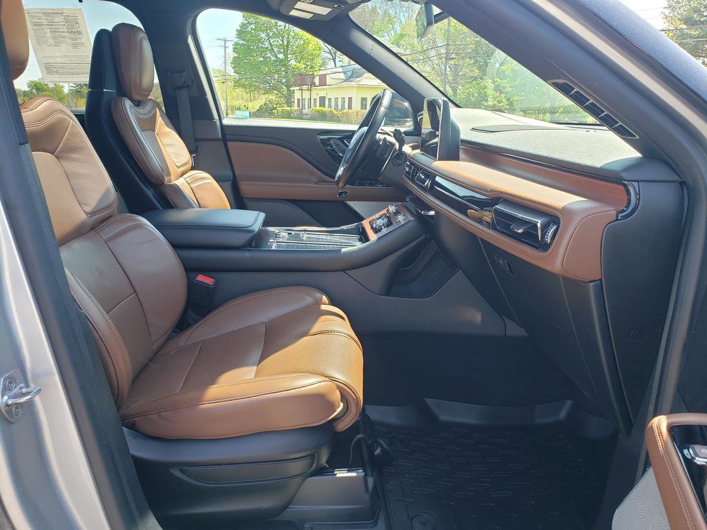 Used 2020 Lincoln Aviator Reserve w/ Equipment Group 202A AWD/4WD image 17