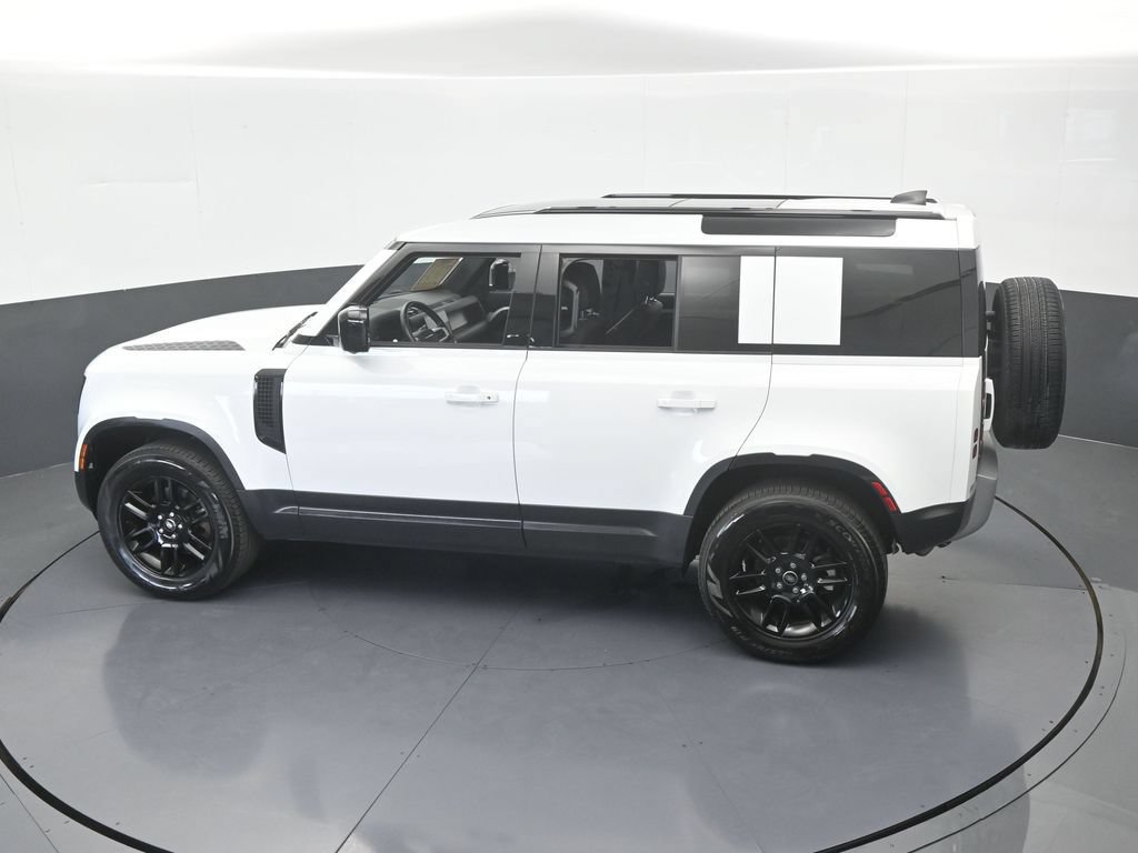 Used 2025 Land Rover Defender 110 S AWD/4WD image 65