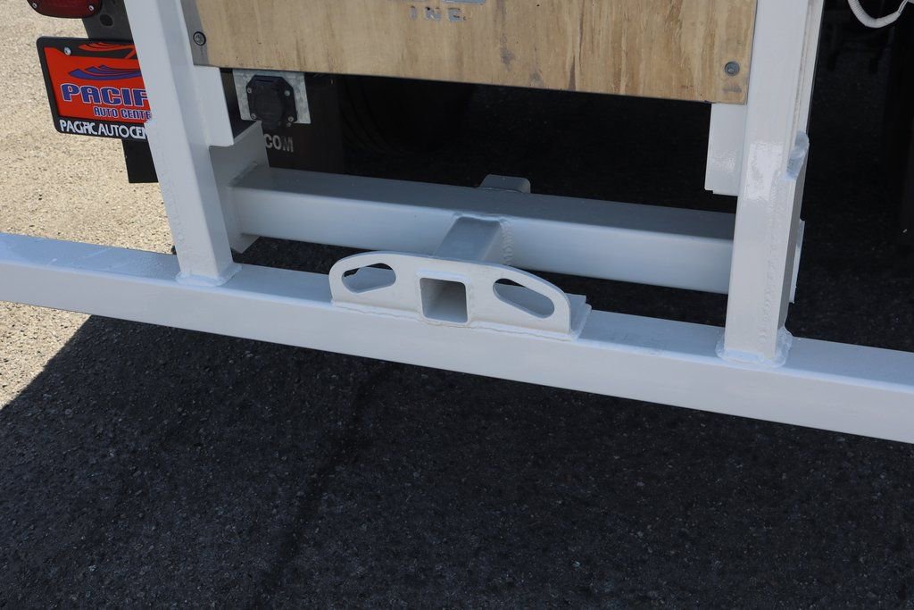 Used 2016 Ford F650 2WD Crew Cab Super Duty image 41