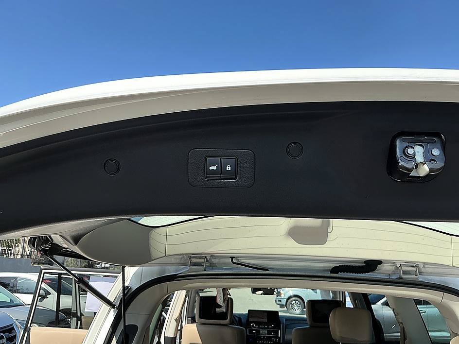 Certified 2023 Nissan Armada Platinum w/ Captain's Chairs Package RWD image 33