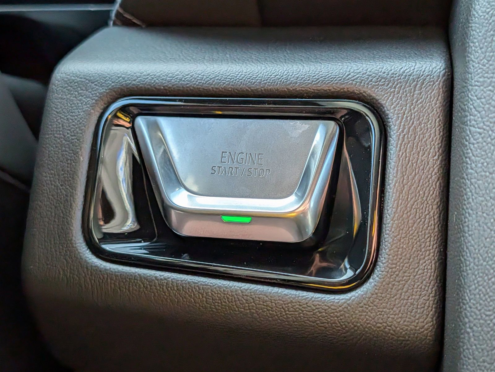 New 2026 GMC Yukon XL Denali w/ Denali Reserve Package image 14