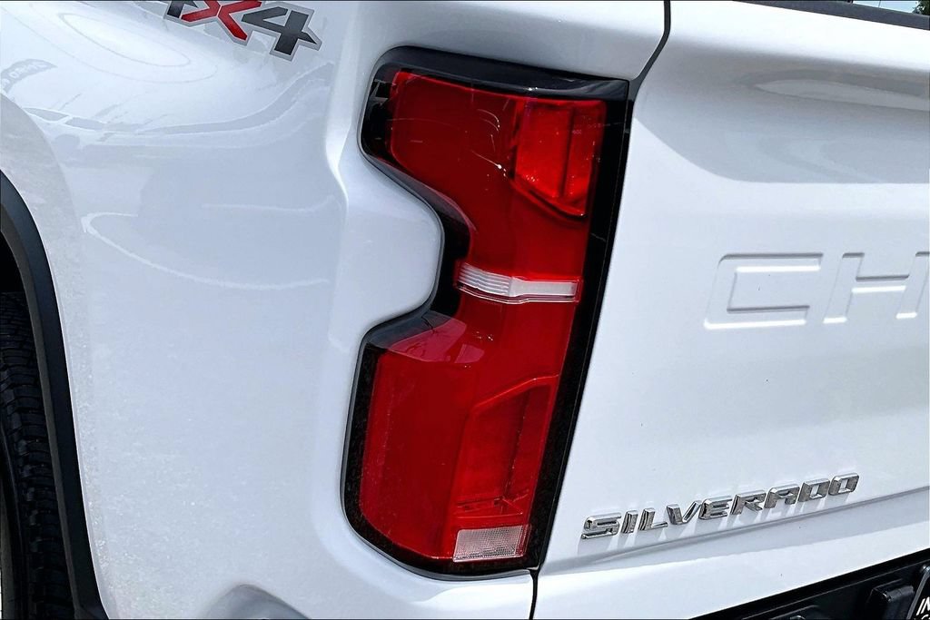 Used 2025 Chevrolet Silverado 2500 LTZ w/ LTZ Convenience Package AWD/4WD image 41