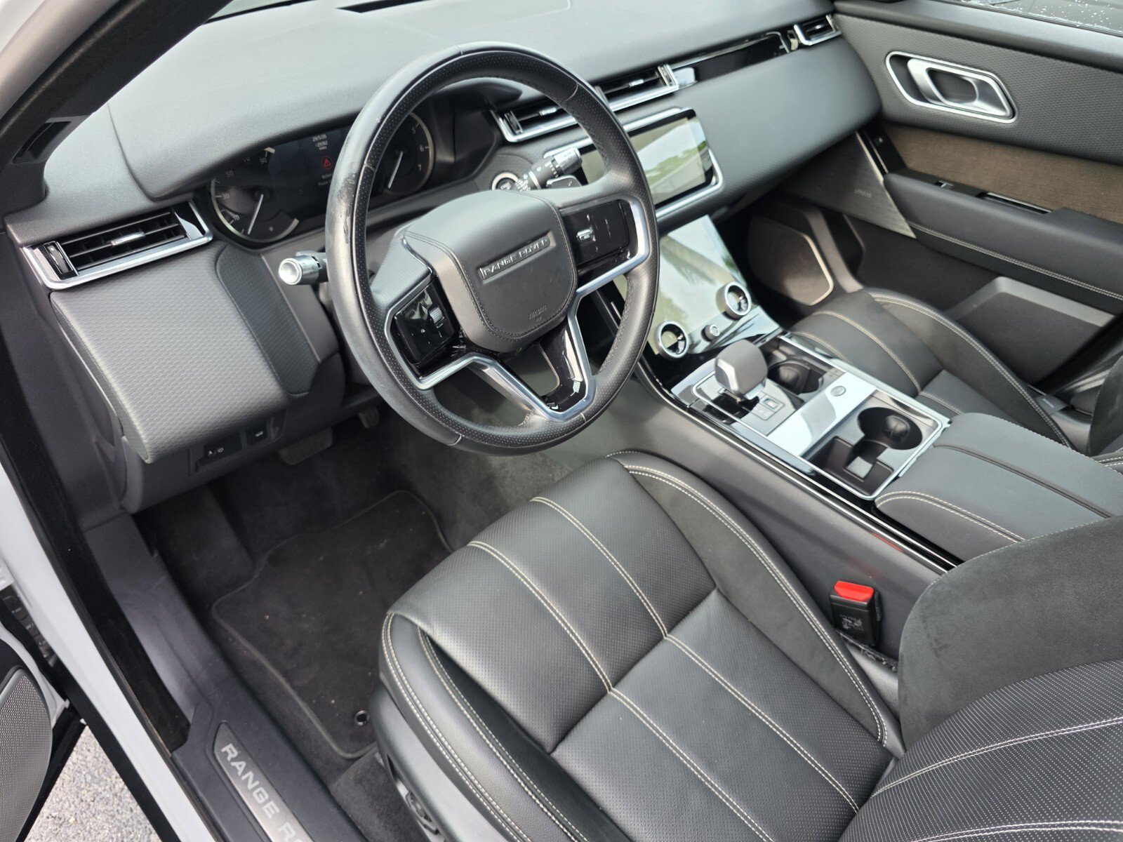 Certified 2023 Land Rover Range Rover Velar S AWD/4WD image 11