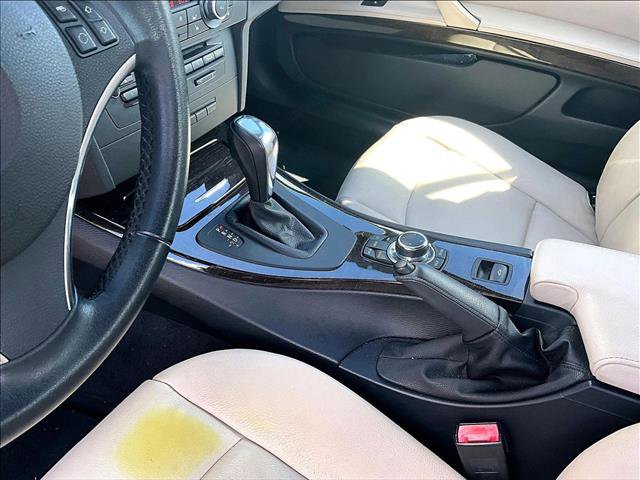 Used 2013 BMW 328i Convertible image 15