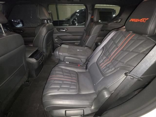 Used 2025 Nissan Armada PRO-4X w/ Pro-4X Premium Package AWD/4WD image 12
