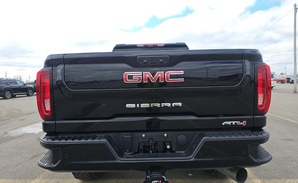 Used 2022 GMC Sierra 3500 AT4 w/ AT4 Premium Plus Package AWD/4WD image 5