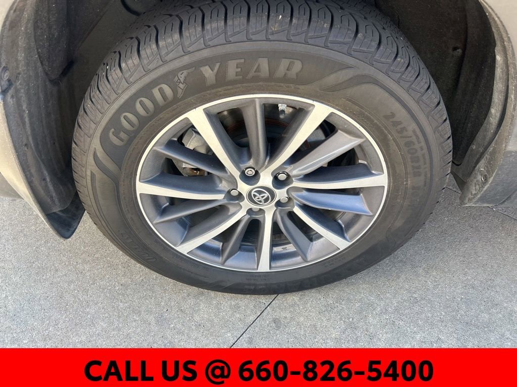 Used 2019 Toyota Highlander XLE image 5