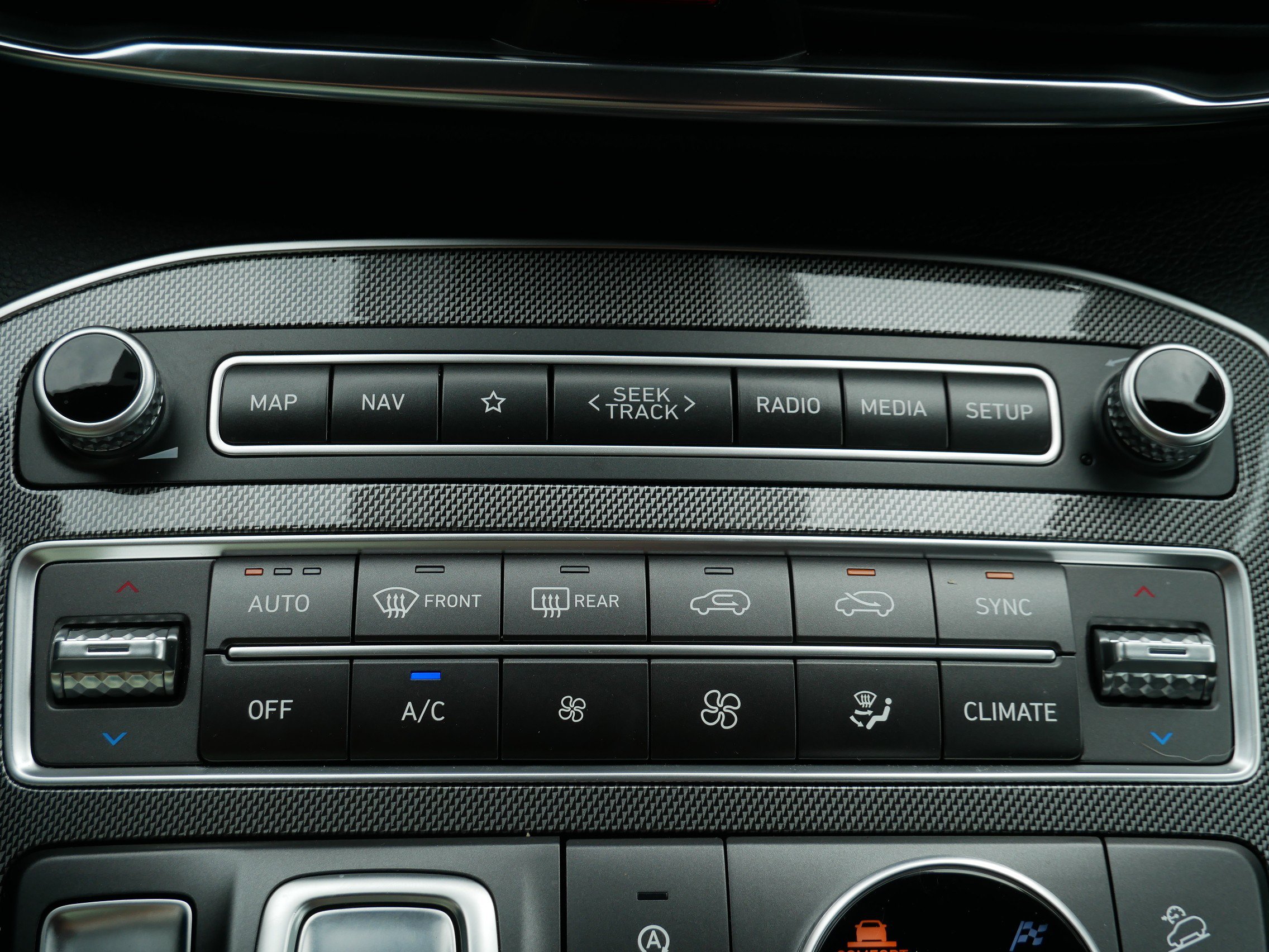Used 2023 Hyundai Santa Fe SEL AWD/4WD image 17