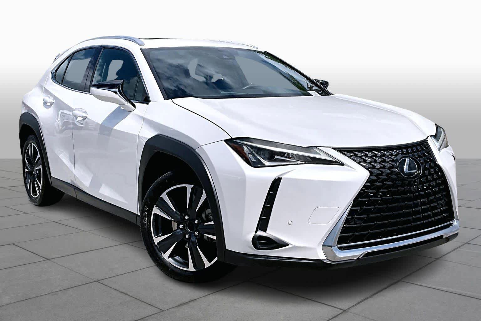 Used 2021 Lexus UX 200 w/ Accessory Package (Z1) image 3