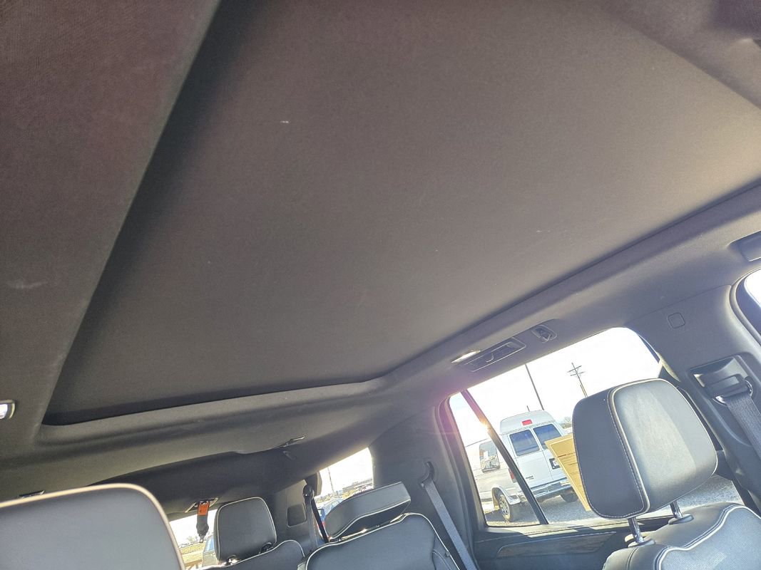 Used 2021 Chevrolet Tahoe Premier w/ Premium Package image 19