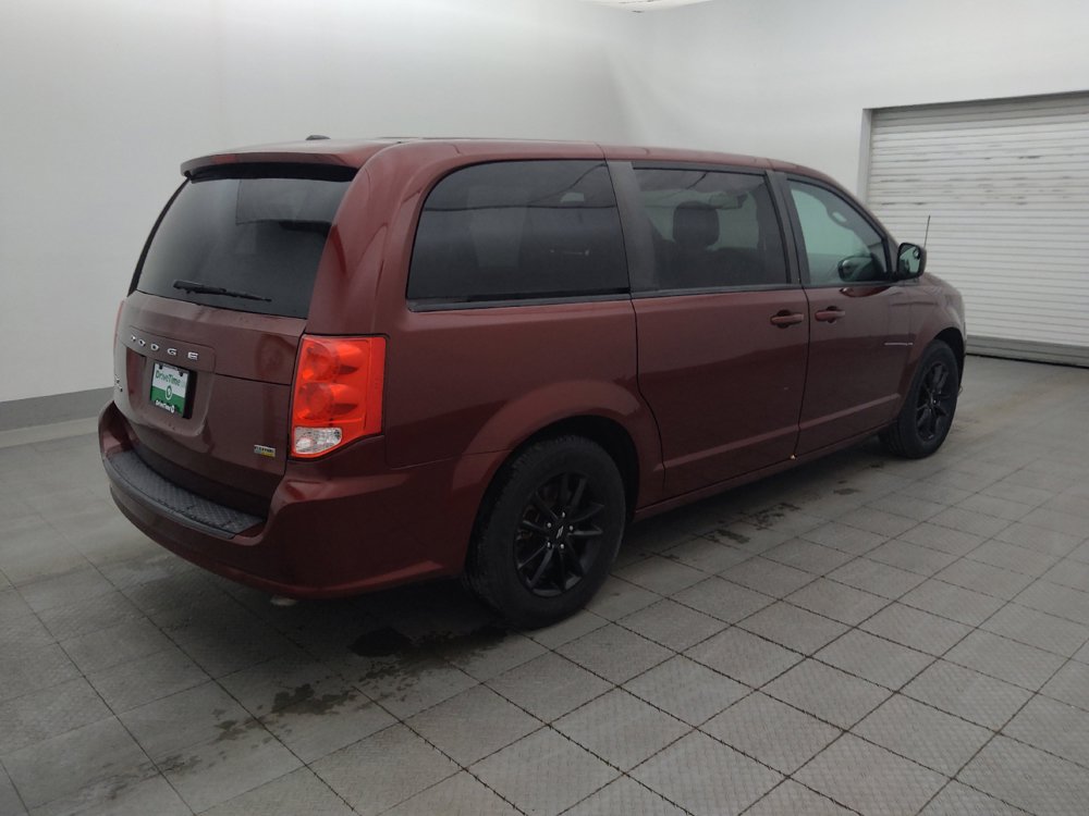 Used 2019 Dodge Grand Caravan SXT w/ Blacktop Package FWD image 10