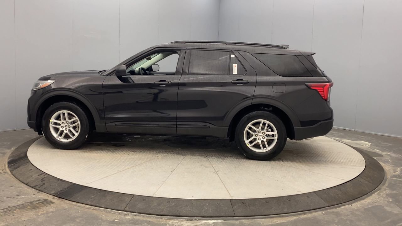 New 2026 Ford Explorer Active AWD/4WD image 2
