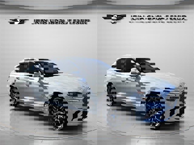 Used 2025 Genesis G70 2.5T image 1