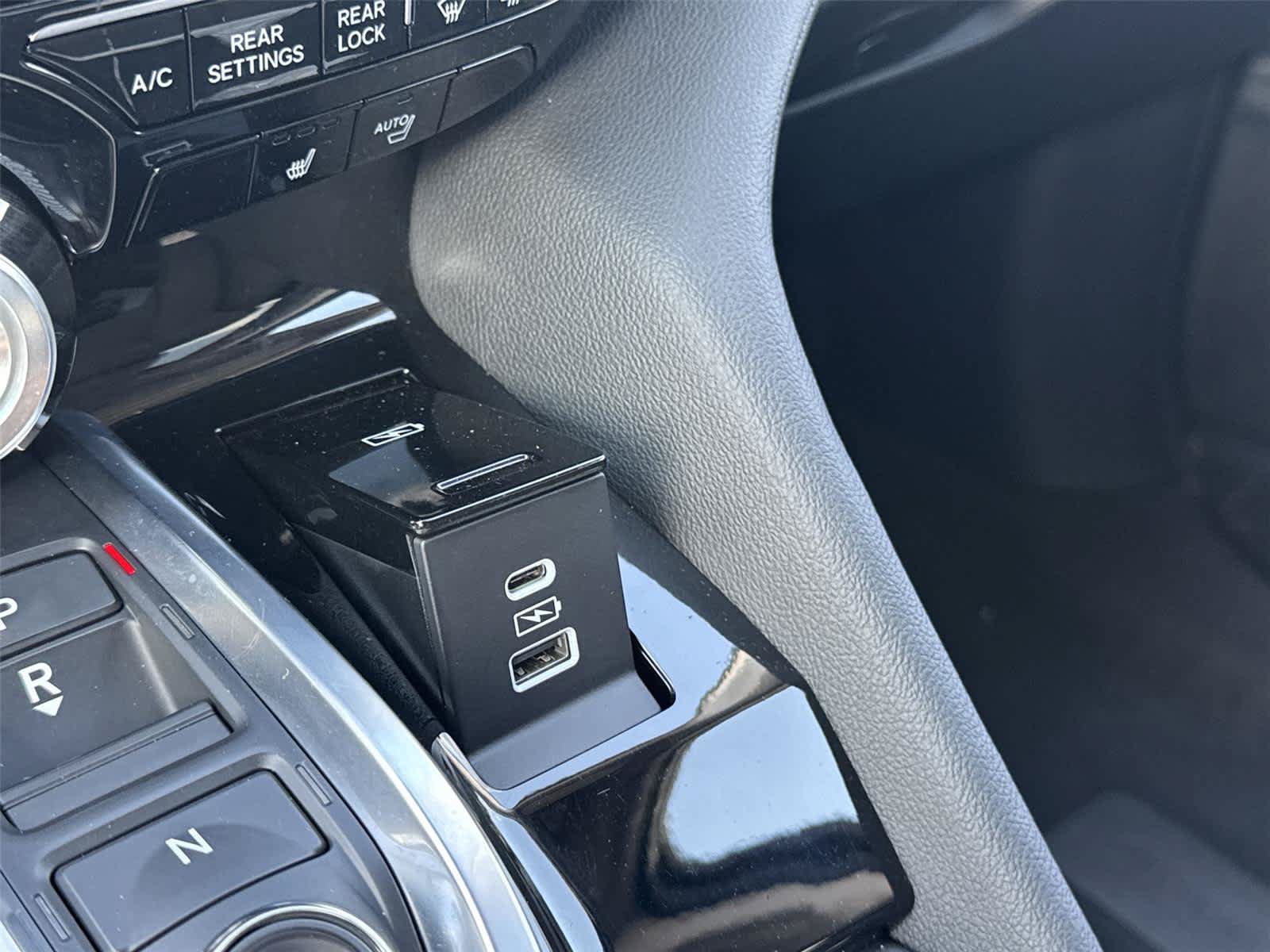 Certified 2024 Acura MDX SH-AWD image 29