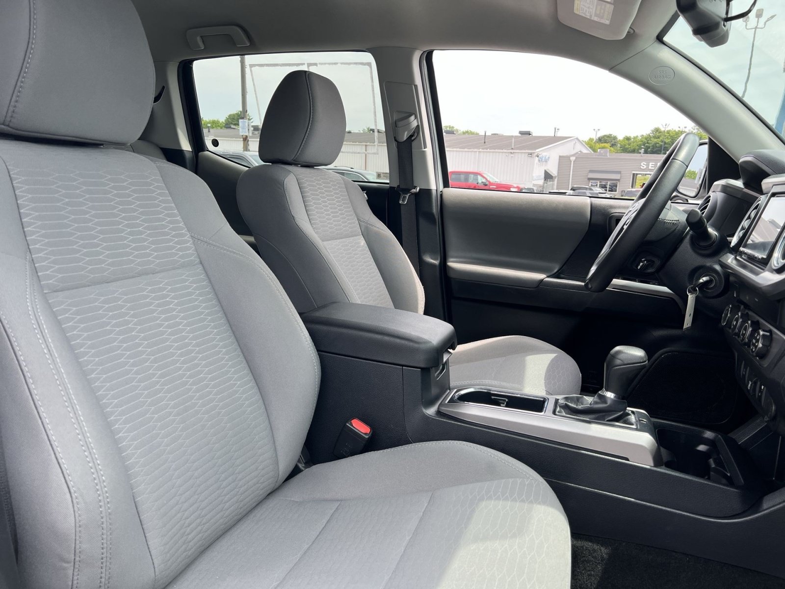 Used 2019 Toyota Tacoma SR5 AWD/4WD image 25