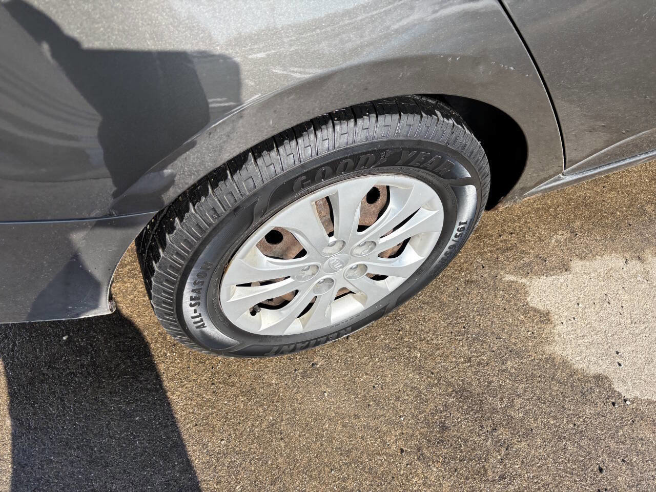 Used 2010 Kia Forte EX image 12