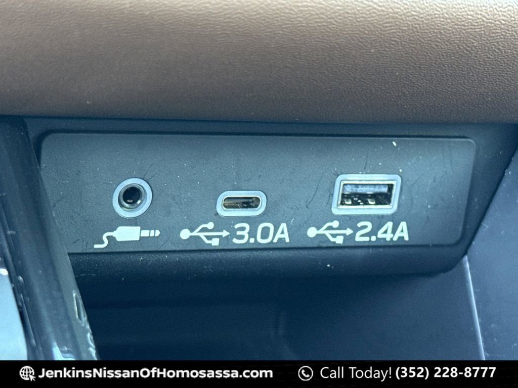 Used 2025 Subaru Outback Touring XT image 37