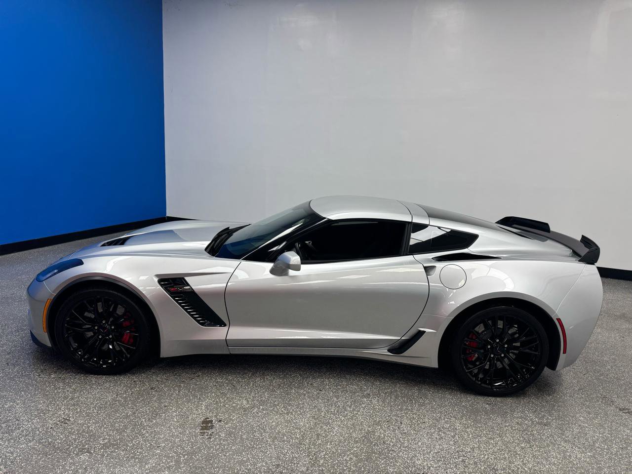 Used 2016 Chevrolet Corvette Z06 w/ 2LZ Preferred Equipment Group image 9