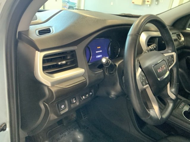 Used 2023 GMC Acadia SLT w/ Technology Package image 24