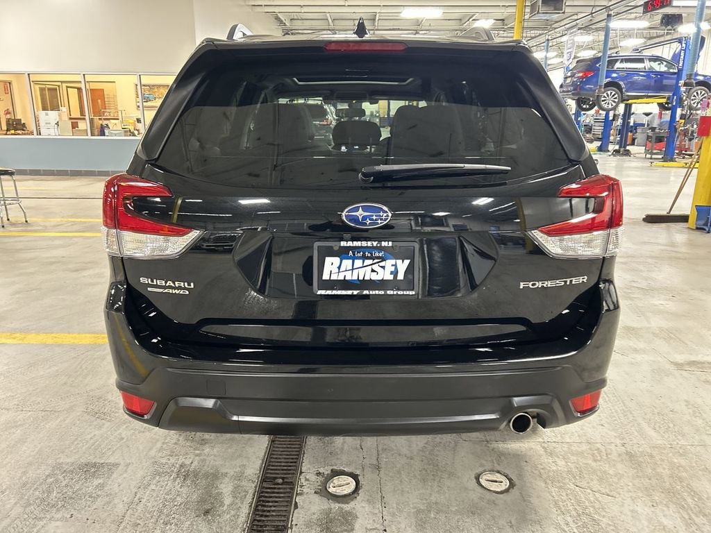 Used 2019 Subaru Forester Limited image 7