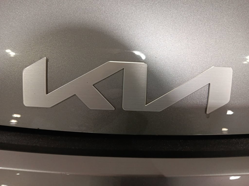 Used 2026 Kia Sportage LX FWD image 19
