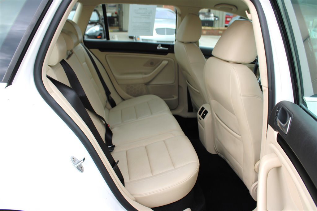 Used 2013 Volkswagen Jetta TDI image 19