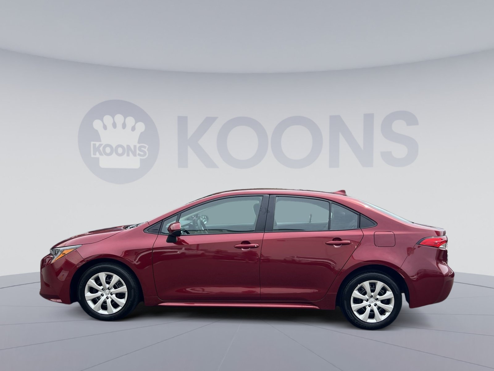 Used 2025 Toyota Corolla LE FWD image 2