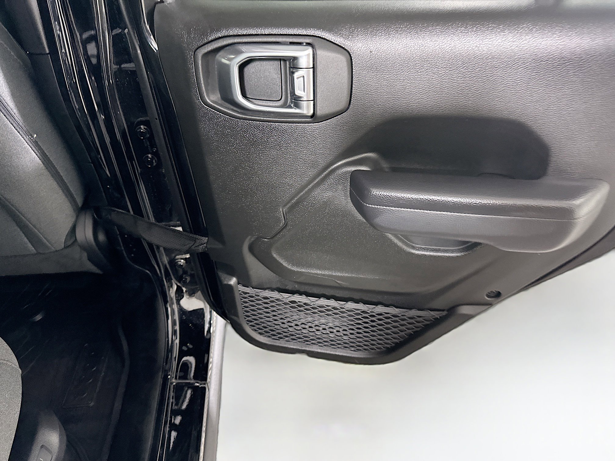 Used 2025 Jeep Wrangler Willys image 27