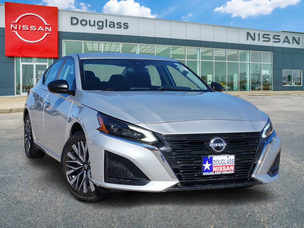 Used 2024 Nissan Altima 2.5 SV