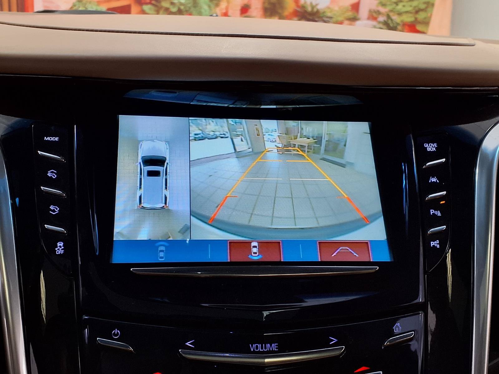 Used 2019 Cadillac Escalade ESV Platinum AWD/4WD image 29