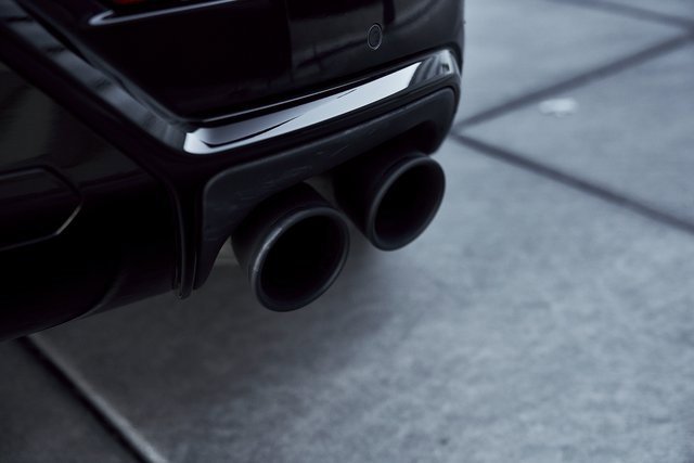 Used 2025 Lamborghini Urus SE image 13