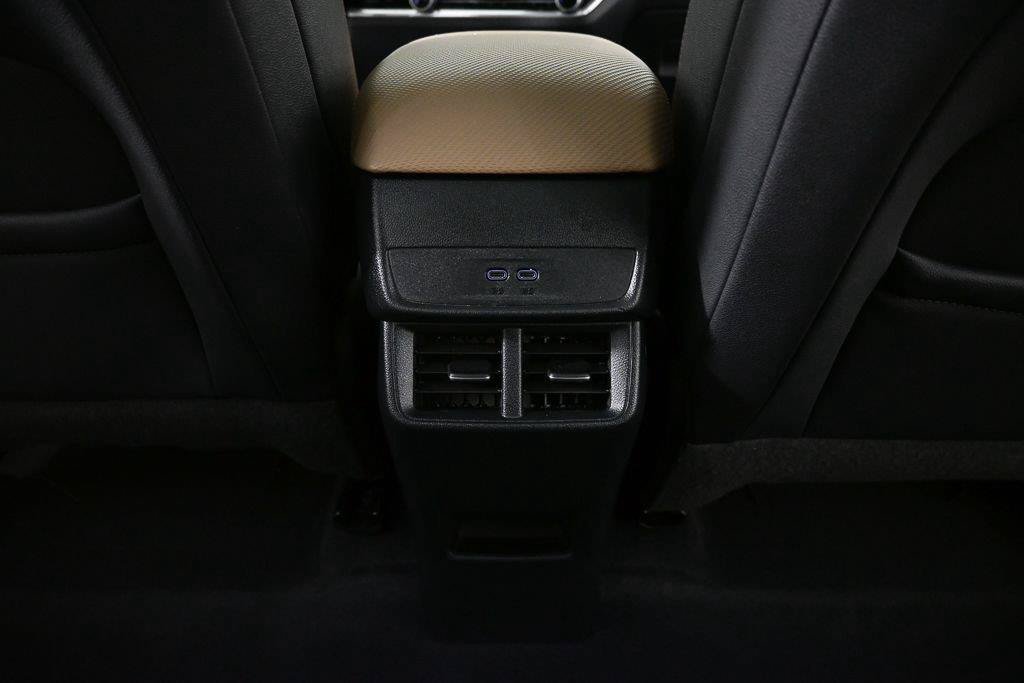 Used 2026 Chevrolet Equinox ACTIV w/ Safety and Technology Package AWD/4WD image 13