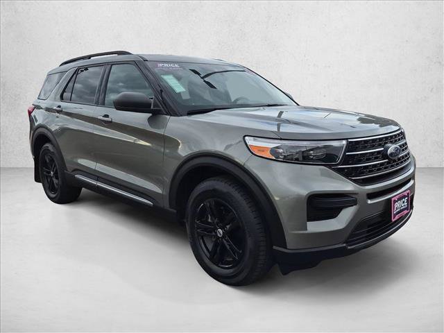 Used 2020 Ford Explorer XLT AWD/4WD image 3