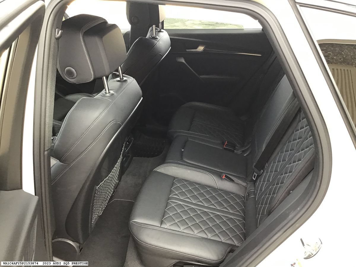 Used 2023 Audi SQ5 Prestige AWD/4WD image 9