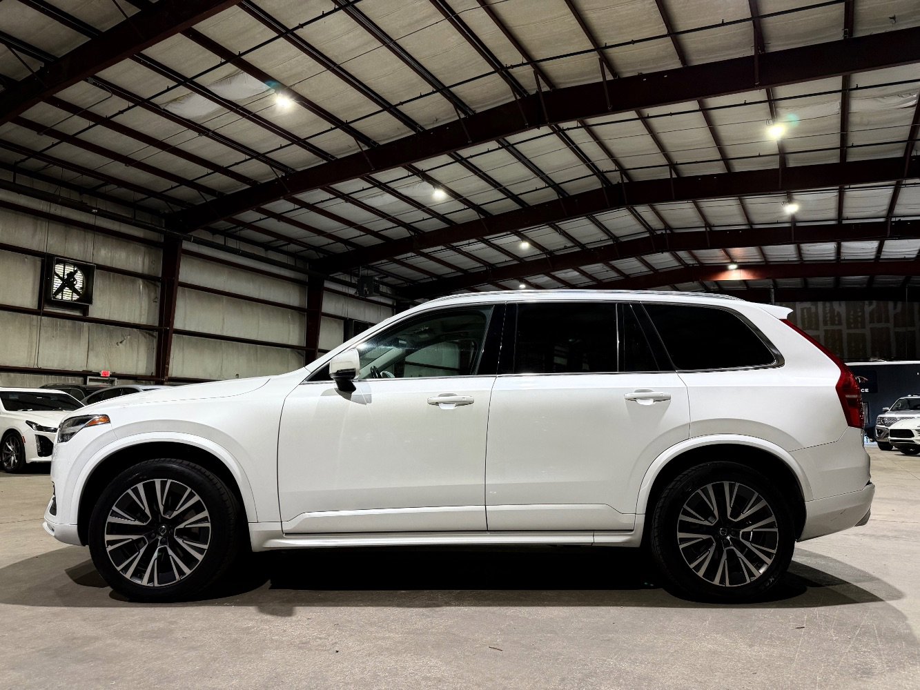 Used 2020 Volvo XC90 T5 Momentum w/ Protection Package Premier FWD image 8