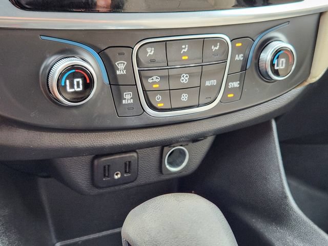 Certified 2022 Chevrolet Traverse LS AWD/4WD image 20