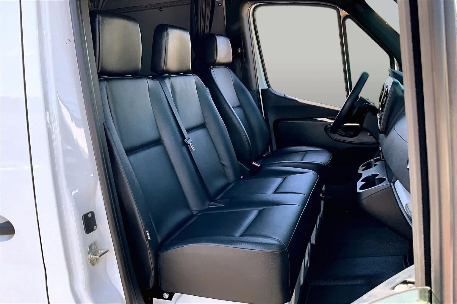 Used 2023 Mercedes-Benz Sprinter 2500 image 9