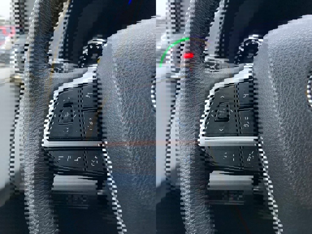 Certified 2023 Toyota Sienna XLE image 16