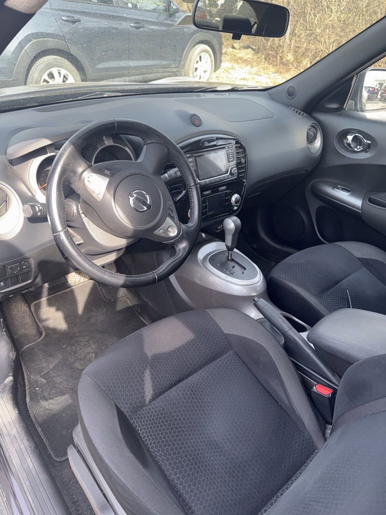 Used 2015 Nissan Juke SV image 8