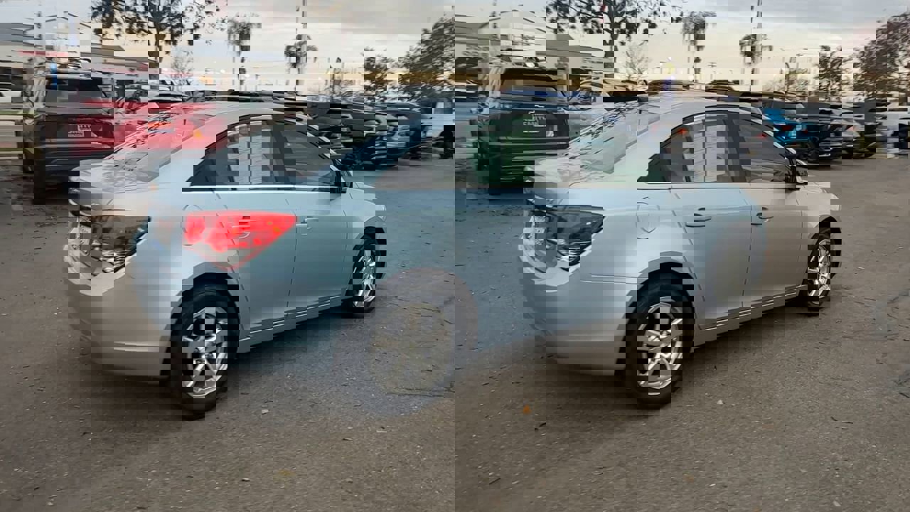 Used 2011 Chevrolet Cruze LT image 7