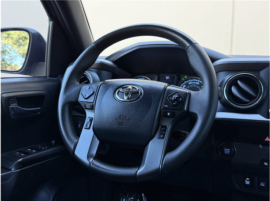 Used 2020 Toyota Tacoma TRD Off-Road w/ Technology Package RWD image 12