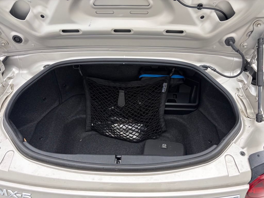 Used 2022 MAZDA MX-5 Miata RF Grand Touring RWD image 15