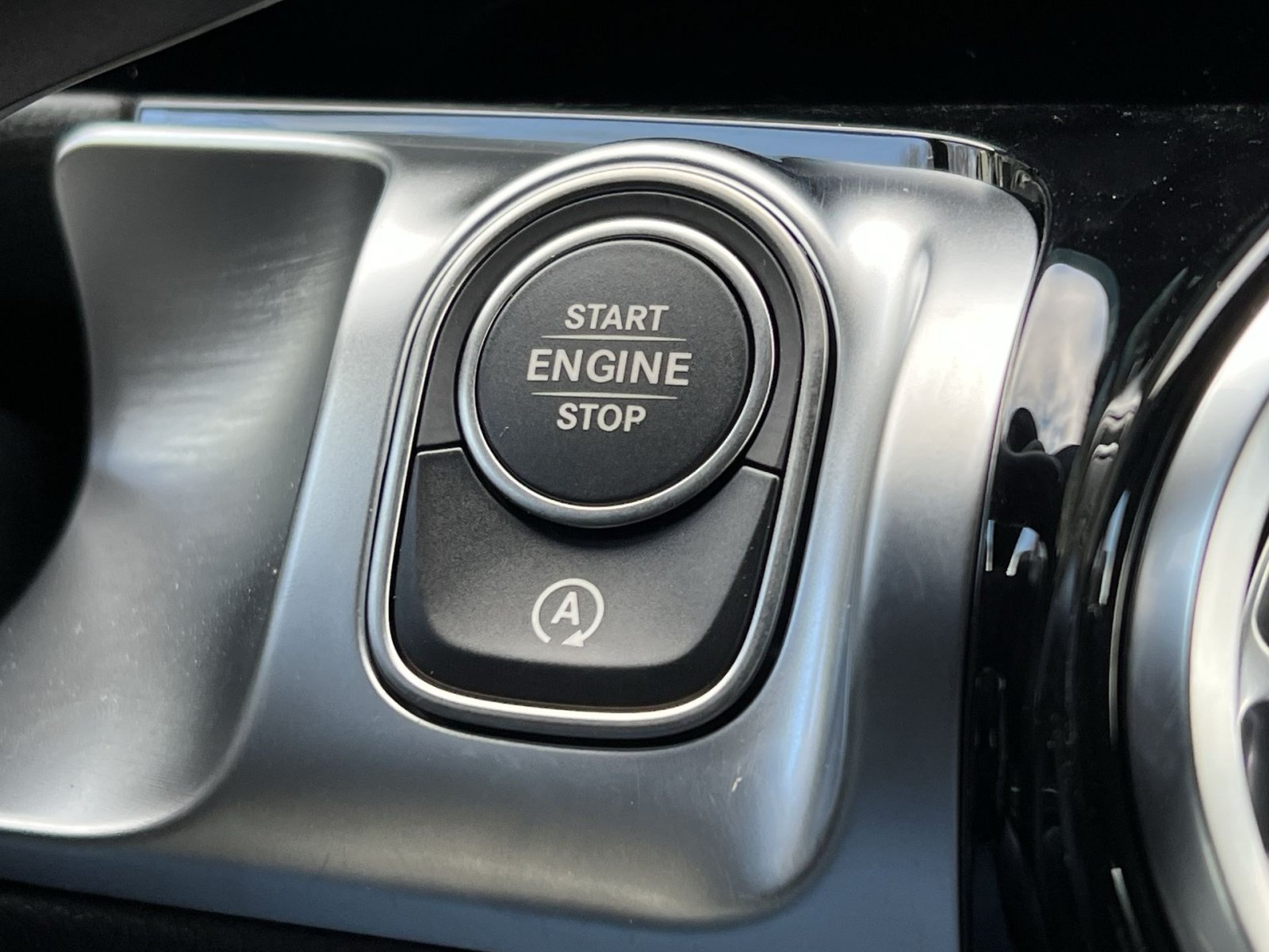 Used 2026 Mercedes-Benz GLB 250 4MATIC image 31