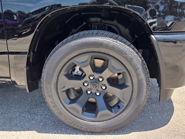 New 2026 RAM 1500 Express AWD/4WD image 11